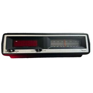 Sears AM/FM Electronic Alarm Clock Radio 317.23830 800 Vintage